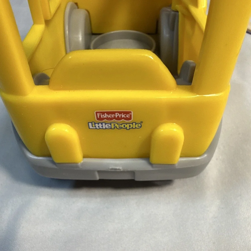 Fisher-Price Little People Yellow School Bus Vehicle B4817 2006 Vintage